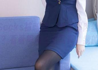 BoBoSocks袜啵啵 – 谁说厚肉丝只在盘子里？看看周周这组写真，我的天…