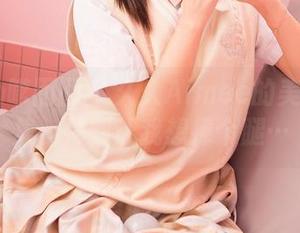 Feilin嗲囡囡 – 久久Aimee的美腿写真集，帅到让我想捧个腿…