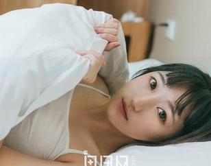 GIRLT果团网 – 王语纯的作品集：校服，原图中触动心弦的小细节，有些甜又有些苦。