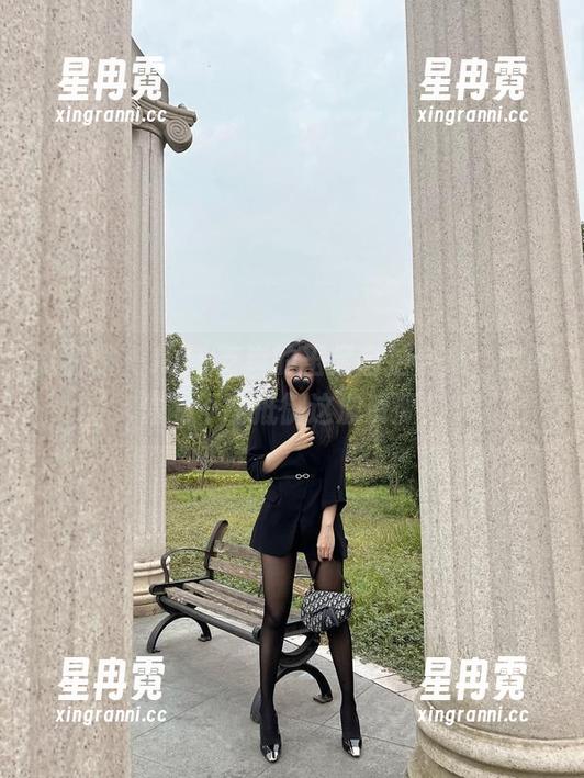 微密圈 - July芝岚的玉足自拍合集，就问你能不能抵御这波资源！