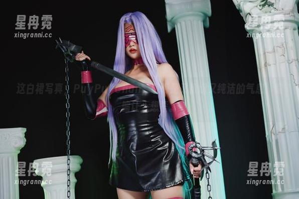 这白裙写真，PuyPuyChan，明明是又粉嫩又纯洁的气息，偏偏让人想歪。