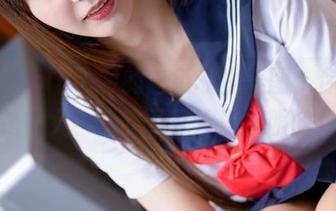 Seoyool(서율)的白色私房美图：你以为我是仙女？其实只是没洗衣服的我。