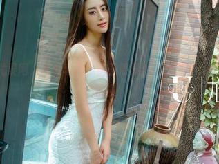 UGirls尤果网 – 直看私拍，游子熙果然不负众望，腿的存在感超强！