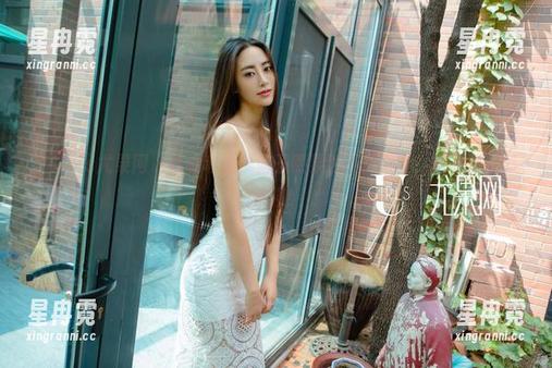 UGirls尤果网 - 直看私拍，游子熙果然不负众望，腿的存在感超强！