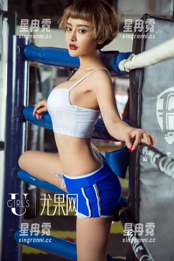UGirls尤果网 - 私拍资源也太妙了，颜美汐在纯白一片中散发出的奇特气息，让人想一直盯着。