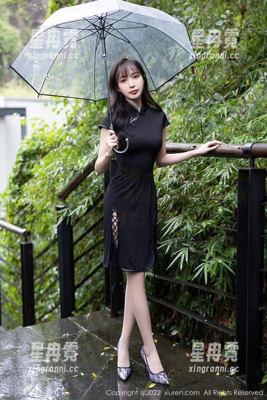 Xiuren秀人网 - 只需一脚跨入余贝拉bella的校园写真区，免费体验她的“漫画女孩”模式，预警：情绪饱满！