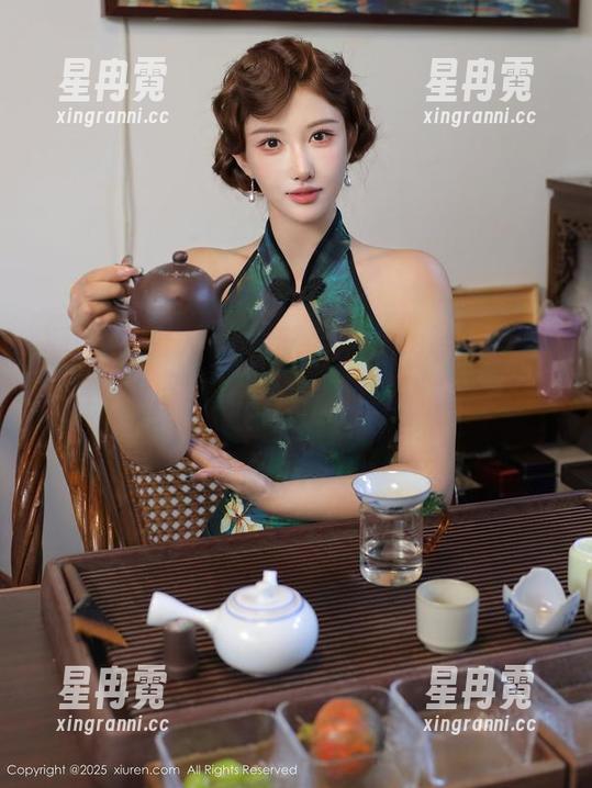 Xiuren秀人网 - 王馨瑶yanni与眼镜，在这一堆图包中闪耀，我在哪个角度看她合适呢？