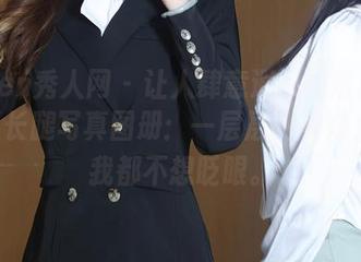 Xiuren秀人网 – 让人肆意遐想的陈雅漫VICKY长腿写真图册：一层层的美好，看完我都不想眨眼。