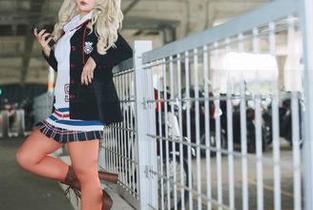 揉捏出puypuy的女王气氛：原图里的每一个细节都在低声呢喃。