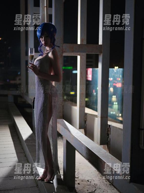 一米八的大梨子汉服套图精选，时而优雅，时而斗智斗勇！