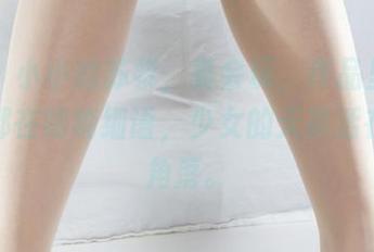 丽柜 – 小小的苏黎，真会玩，作品里每个图片都在喃喃细语，少女的天真活在每个角落。