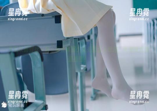 兔玩映画到此一游，黑丝制服少女美图无人能挡，等着被这资源撩到！