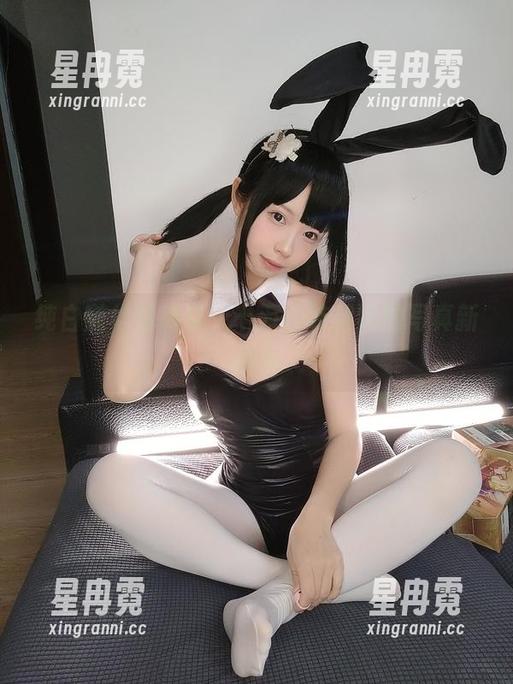 十万珍吱伏特 纯白随华丽转身,十万珍吱伏特的写真新视角