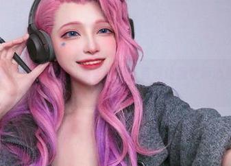 千夜未来的修道女，原图里那些姿态，资源让我觉得心里小鹿乱撞的。
