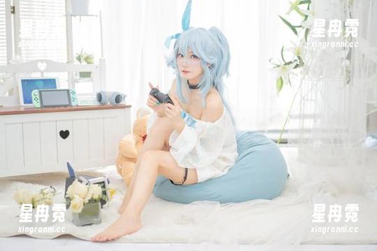 卜呦 看卜呦在比基尼里如何把“资源”当道具!