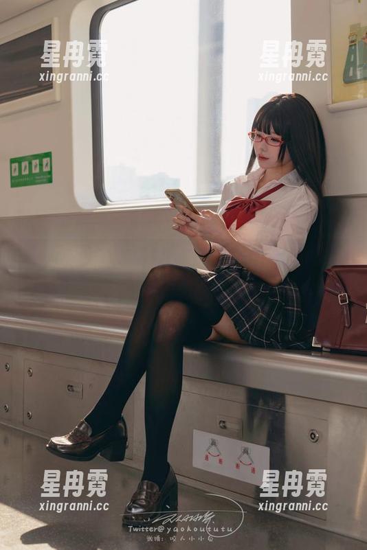 咬人小小兔送福利，“学生妹”会让你心跳加速哦？