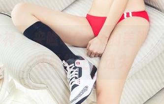 头条女神 – 来瞧瞧Coco的美脚，原图合集轻松让人迷失