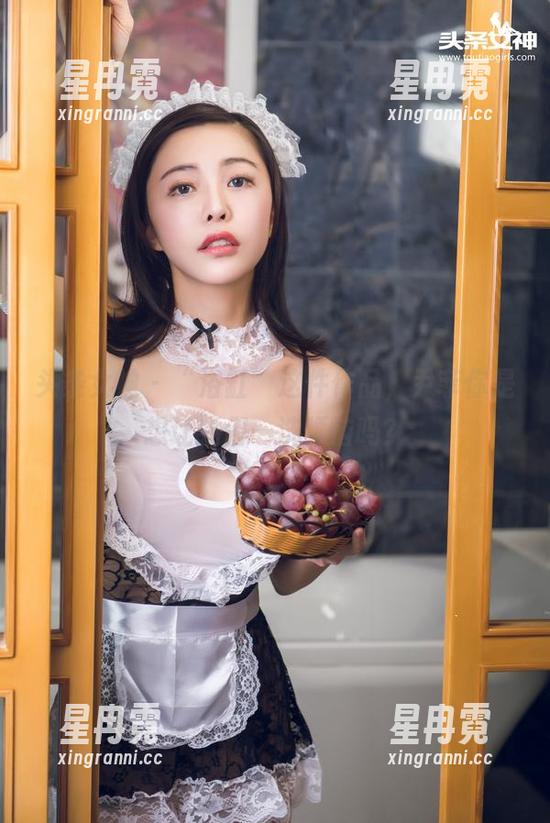 头条女神 - “浴缸”这件作品，尹菲你是想让我们一洗烦恼吗？