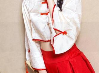 头条女神 – 杨漫妮baby的礼服美图，像是从梦里溜出来的资源！