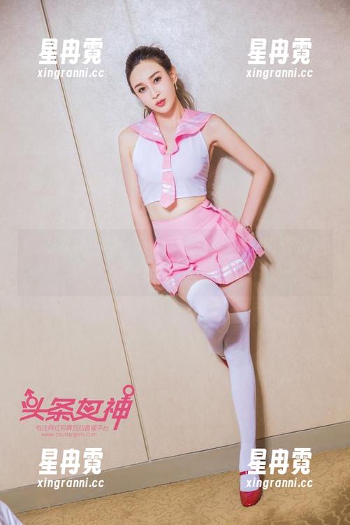 头条女神 - 最新比基尼写真，神琦泽步这回又放飞自我了？