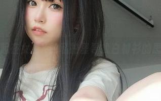 一起在女主K的私拍里寻找白衬衫的思考