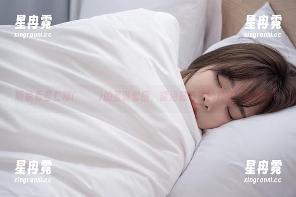 听说看姜仁卿(강인경)的圣诞套图，能治愈冬日的严寒，靠谱吗？