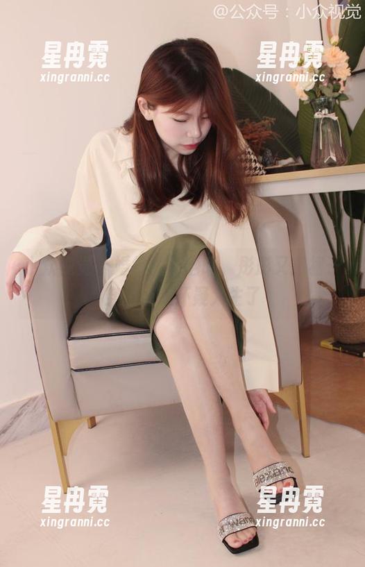 小众视觉 - 婚纱图集晒晒，彤彤又把裙子穿得让我怀疑人生了
