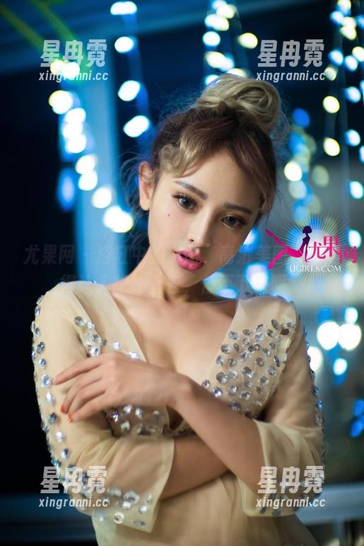 尤果网 - 浴缸中的琳丽，高清美图，莹润得让人想扑上去，停不下来呢。