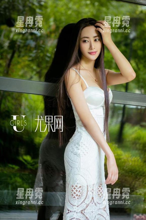 尤果网-笑笑 尤果网 - 笑笑的写真记录:办公室不止是工作的地方