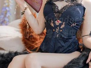 看了屿鱼的“MNFMogador水着”的图片，感觉自己也能变身成海中的水妖精了！