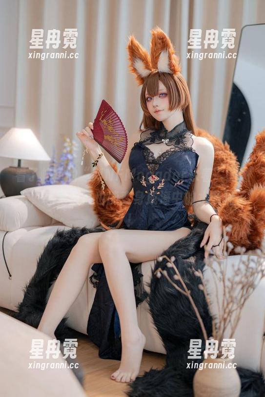 看了屿鱼的“MNFMogador水着”的图片，感觉自己也能变身成海中的水妖精了！