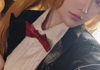 巴鲁巴鲁BaRu的新图包“乌尔里希·冯·胡滕”更新，拍个照真容易，关键是脸要不要那么认真嘛！