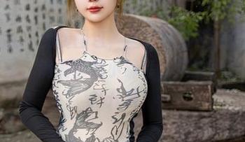 星颜社 – 免费图包，里面藏着可蕊娜的少女日常，满满都是小确幸，只要小心翼翼打开哦！