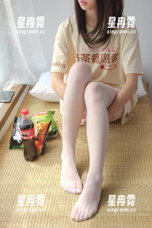 森萝财团-甜米 森萝财团 - 甜米的蕾丝犹如网状的陷阱,美图沉浸在其中