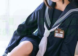欣赏了一圈，樱井小莜的毛衣私房美图，求你们先别下载，我还没看够！