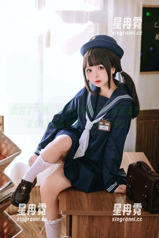 欣赏了一圈，樱井小莜的毛衣私房美图，求你们先别下载，我还没看够！