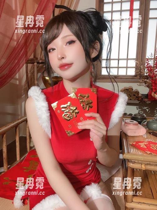 新的连衣裙，于是清水由乃的写真集又更新了，真幻影游走。