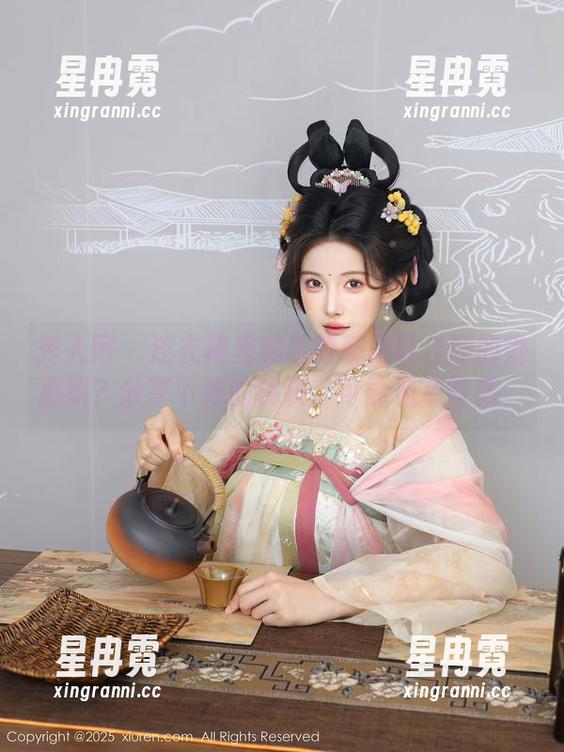 秀人网 - 连衣裙里藏着的都是叶佳颐的垫底肌？分享下她的秘诀，可能有点奇葩。