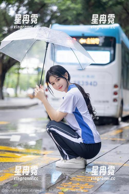 秀人网 - 就问你，敢不敢试看是小逗逗的户外美图图集，挑战你的审美极限？