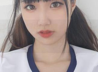 紧急企划 – 理想中的壁纸：见希w的御姐写真，美到不舍得换