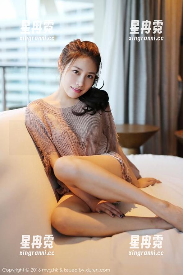 美媛馆 - 这照片和毛衣似乎有种不可言说的默契，杨晓青儿真会拍分享中...