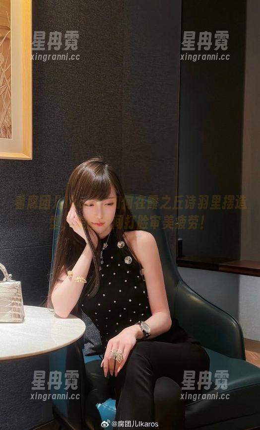 看腐团儿Ikaros如何在霞之丘诗羽里摆造型，美图瞬间打脸审美疲劳！