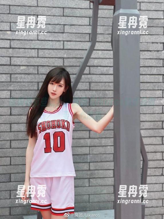脚美得有些过头，腐团儿Ikaros的作品需要小心欣赏