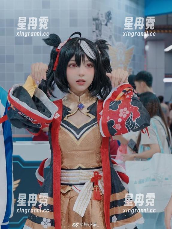 舞小喵 高清!万圣节写真全靠舞小喵的嘴巴弯得多好看!