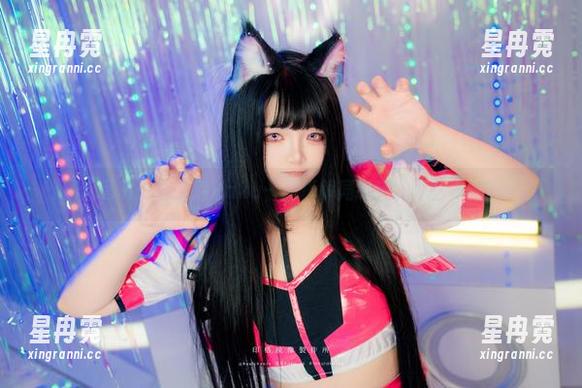 最新写真：与落落Raku一同拆解同级生的那些小秘密！