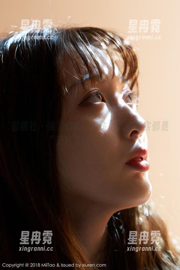 蜜桃社 - 裸足绝美，雪飞的写真其实都是“无鞋”也“无聊”？
