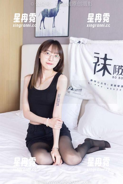 袜啵啵 - 套图时间，苏苏的肉丝合集里每一张都是一场风暴。