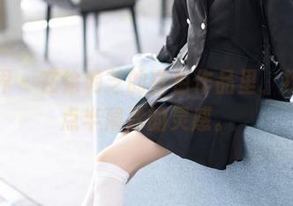 语画界 – 在徐莉芝的白色作品里，找到了点半薄冰的灵感。