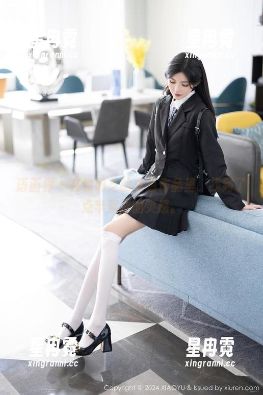 语画界-徐莉芝 语画界 - 在徐莉芝的白色作品里,找到了点半薄冰的灵感。