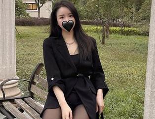 微密圈 – 软妹小九九的全套写真，反差愈加明显，我的眼睛快被勾走了。